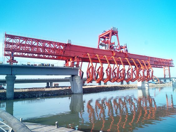 Customized launching gantry crane lifting solution-Huadacrane