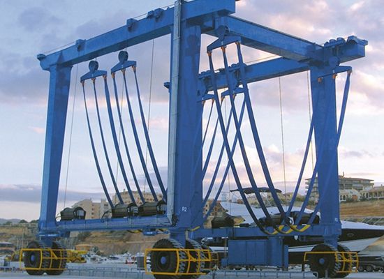 marine-mobile-boat-lift--lifting-solution