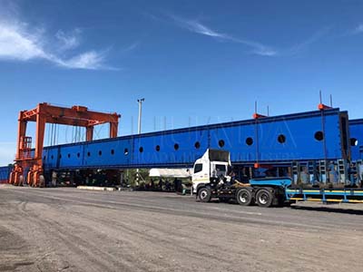 150T Straddle Carrier