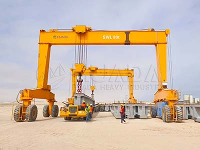 90T Straddle Carrier